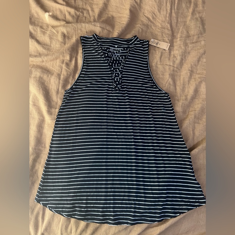 NWT. American Eagle Tank.
